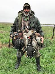 Cette recette de tourte de confit de canard aux poires est idéale comme plat de noël ! Chasse Canard En Argentine Buenos Aires Mg Hunting Africahunting Com