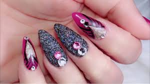 Diseno De Unas Acrilicas Rojas Con Dorado Youtube Todo sobre las uñas decoradas.mantenimiento paso a paso. rojas con dorado