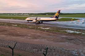 Принудительная посадка самолета ryanair в минске привела к протесту европейских стран и отказу литвы от полетов над белоруссией. Ryanair Ceo Says Passengers And Crew Diverted To Minsk Were Frightened Reuters