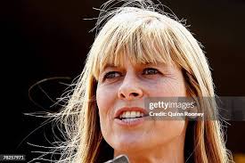 Terri Getty's Instagram, Twitter & Facebook