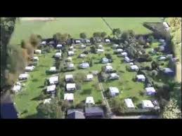 Als vaste camping bezoeker kan ik melden dat er dit jaar weer veel werk is verzet, om ons terrein voor leden en dag gasten weer een prettige recreative uitstraling te geven. Camping De Vrije Vogels Youtube