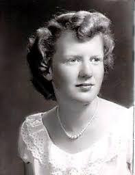 Carol Eves's Instagram, Twitter & Facebook