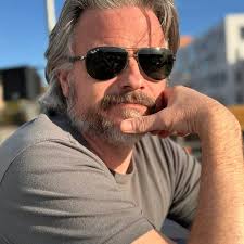 Unfortunately, the day came that my ears felt years of noise exposure :( I  can hear crackling in my left ear while playing. Can you recommend any  musical earplugs brand/model that will