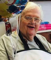 Dean Maas's Instagram, Twitter & Facebook