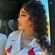 Jennifer Ranta's Instagram, Twitter & Facebook