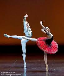Don Quixote Pas De Deux Natalia Osipova And Leonid Sarafanov Ballet Blog Male Ballet Dancers Ballet Photography