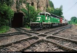 Bn 6808 Burlington Northern Railroad Emd Sd40 2 At East Dubuque Illinois By Mike Danneman Scenic Railroads Great Northern Railroad Railroad Photography