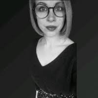 Laurie Simon's Instagram, Twitter & Facebook