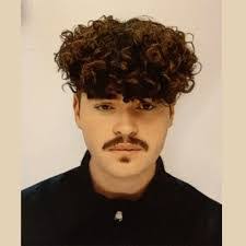 Juliette Willis's Instagram, Twitter & Facebook