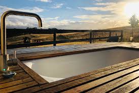See more ideas about outdoor baths, outhouse bathroom, outdoor bathrooms. 10 Breathtaking Outdoor Bathtubs Around Australia