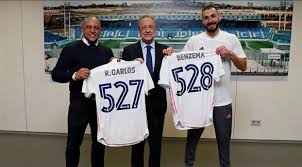 بنزيما يعود لحاسته التهديفية ويتصدر ترتيب هدافين الدوري الاسباني مؤقتاً ويعزز في صدارة الملكي للدوري الاسباني#كورة #كريم #بنزيما #الهداف #الحكومة #الملكي. Ø¨Ù†Ø²ÙŠÙ…Ø§ ÙŠØ­Ø·Ù… Ø±Ù‚Ù… Ø±ÙˆØ¨Ø±ØªÙˆ ÙƒØ§Ø±Ù„ÙˆØ³