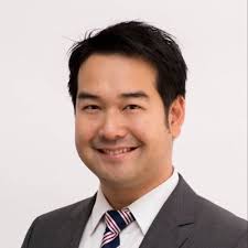 Angela Ryder (@ALouise77)