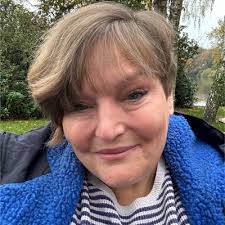 As I celebrate 10 years as the CEO of the Royal County of Berkshire Army  Cadet Force I'd like to share with you the short video showing you the  fantastic things we