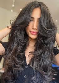 Anybody know someone that can do layers for straight hair locally in Pilsen  Neighborhood?