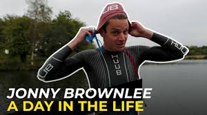 Jul 09, 2020 · 3:29:04 by itu short course racer kristian blummenfelt (2018) with a 21:36 swim, 1:56 bike, and 1:06 run at the ironman 70.3 middle east championship in bahrain. Czz67e8sdeaxkm