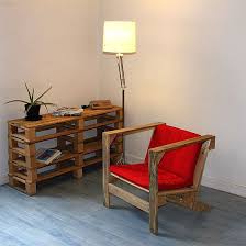 Sebenarnya membuat furnitur dari kayu palet ini tidaklah sulit, lebih lagi kayu pallet bekas (palet) atau kayu jati belanda ini mudah ditemukan. 50 Desain Inovatif Palet Kayu Untuk Furniture Rumahku Unik