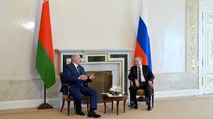 И путин был вынужден это терпеть. Lukashenko Putinu Glavnoe Bezopasnost Nashih Gosudarstv Etomu Nado Vse Vnimanie Udelyat