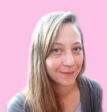 Melissa Niemann's Instagram, Twitter & Facebook