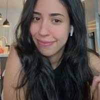 Sarah Criswell's Instagram, Twitter & Facebook