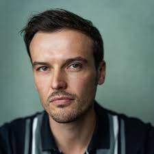 Tom Andrew Hargreaves (@TommyH3885)