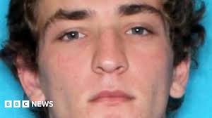 Louisiana shootings: Five killed and suspect at large