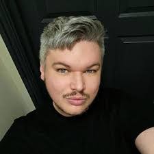 Faye Gallagher's Instagram, Twitter & Facebook