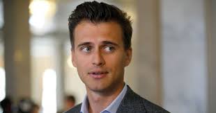 Олександр скічко народився 28 квітня 1991 року в черкасах. 3lmyk4jddac4 M