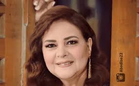 وتعاني الفنانة من تليف فى الرئة إثر إصابتها بفيروس كورونا، كما تعاني من مضاعفات ما بعد كورونا. ØµÙˆØ±Ø© Ø¬Ø¯ÙŠØ¯Ø© Ù„Ù„ÙÙ†Ø§Ù†Ø© Ø¯Ù„Ø§Ù„ Ø¹Ø¨Ø¯ Ø§Ù„Ø¹Ø²ÙŠØ² ØªØ­ØµØ¯ Ø¢Ù„Ø§Ù Ø§Ù„Ø¯Ø¹ÙˆØ§Øª ÙÙƒØ± ÙˆÙÙ† Ù†Ø¬ÙˆÙ… ÙˆÙ…Ø´Ø§Ù‡ÙŠØ± Ø§Ù„Ø¨ÙŠØ§Ù†