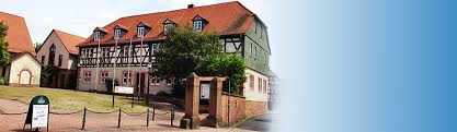 Der mietkauf zeichnet sich durch einen zweiteiligen ablauf aus in einem vertrag über ein haus auf mietkauf finden sich auch detaillierte regeln zu den instandhaltungskosten. Haus Kaufen In Linsengericht Vr Bank Main Kinzig Budingen Eg