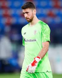 Unai simón is a goalkeeper for athletic club and wears the number 1. Arqueros Unai Simon Del Athletic Club De Bilbao Es Facebook