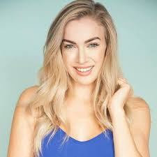 Laura Jacobs's Instagram, Twitter & Facebook