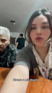 JAJAJA no me esperaba que no tiene dientes 🤣