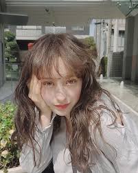 絶対に日焼けしたくない 超本気の紫外線ケアで 周りと差のつく明るい透明肌に mery メリー ヘアスタイリング 髪型 ロング パーマ ヘアモデル