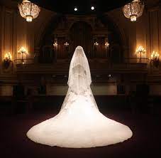 Custom made schieren langarm v hals spitze/applique a linie brautkleid 2015 kate middleton prinzessin brautkleid muslim kleider in. Royal Wedding Kates Hochzeitskleid Jetzt Zum Greifen Nah Welt
