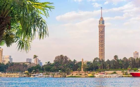 Cairo Tower – 360° Views & Local Secrets Guide
