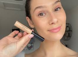 Click the button below to join our mailing list and download our guide. Bareminerals Original Liquid Mineral Concealer Review Escentual S Blog