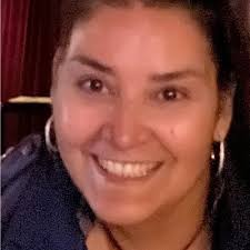 Actualmente jefe de control de gestión Vinculación con el Medio,  Universidad del Alba