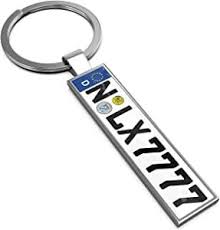 Autoschlusselanhanger In 2020 Auto Nummernschild Wunschkennzeichen Nummernschild