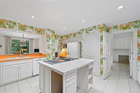 As the #1 faucet brand in north america, moen offers a diverse selection of thoughtfully designed kitchen and bath faucets, showerheads, accessories, bath safety products, garbage disposals and kitchen sinks for residential and commercial applications each delivering the. 11005 S Country Squire Street Piney Point Village Tx 77024 Har Com