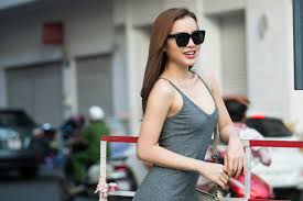Trước đó, họ có 2 năm hẹn hò bí mật. PhÆ°Æ¡ng Trinh Jolie Sinh NÄƒm Bao Nhieu Ca SÄ© Jolie PhÆ°Æ¡ng Trinh