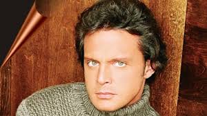 Find the perfect miguel joven stock photos and editorial news pictures from getty images. Luis Miguel La Serie Revelan Que Luisito Rey Le Daba Drogas Al Cantante Para Combatir El Cansancio Infobae