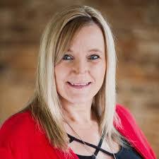 Stacie Ray's Instagram, Twitter & Facebook