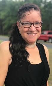 Maria Qualls's Instagram, Twitter & Facebook