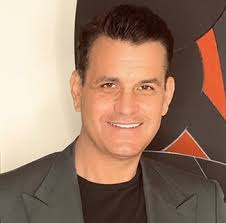 912 Benedict Canyon Dr, Beverly Hills, CA 90210