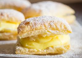 These fried pastries are a traditional italian dessert served during carnival. Sporcamuss Italian Cream Filled Pastries An Italian In My Kitchen
