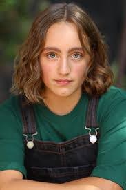 Ava Hewitt's Instagram, Twitter & Facebook