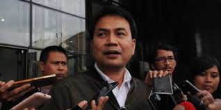 Azis syamsuddin @aziz_syamsuddin on twitter. Azis Syamsuddin Ingatkan Munaslub Harus Sesuai Ad Art Partai Golkar Merdeka Com