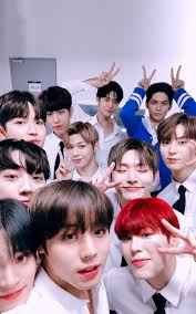 Wannaone Gambar Idol Aktor