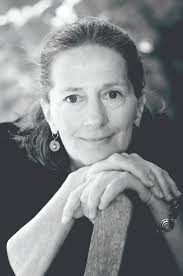 Meredith Hall's Instagram, Twitter & Facebook