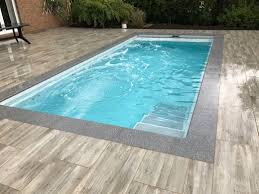 Rivierapool Ancona Style Im Fertigen Betriebsbereiten Zustand Die Gegenstromanlage In Betrieb Treppenabgang Seitli Schwimmbad Bauen Hauser Mit Pool Mini Pool